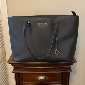 Michael Kors large jet set travel purse